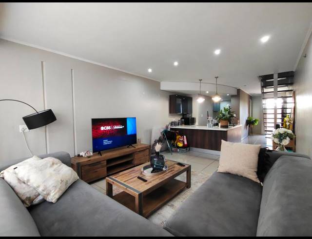 2 BEDROOM PROPERTY TO RENT IN MENLO PARK